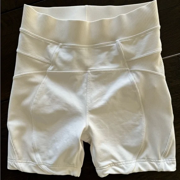 LULULEMON Shorts biker 💛High Rise White 4 XS Special Edition! #Yoga #lululemon - Picture 4 of 16